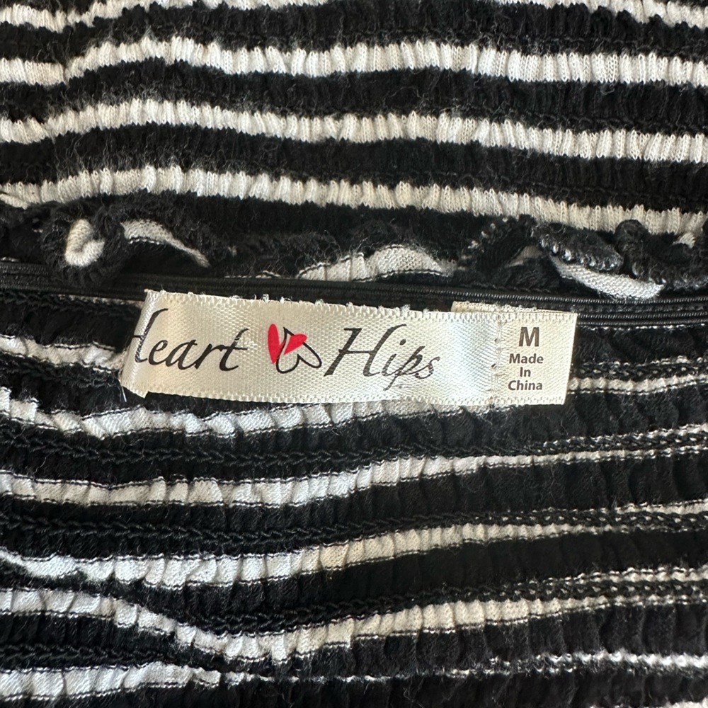 Heart & hips top - Picture 3 of 3